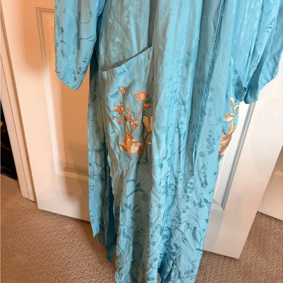 Spell Light Blue Butterfly Embroidered Kimono M/L. EC - Picture 4 of 9